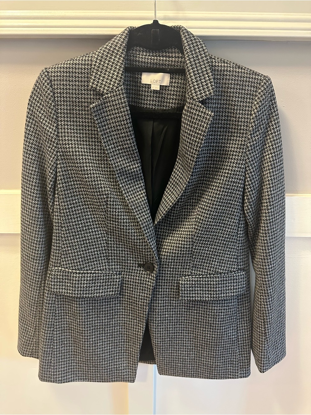 LOFT Black & White Houndstooth Blazer size 0